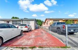 951 W 30th St, Hialeah, FL 33012