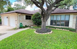 5809 WINTERHAVEN DR, Windcrest, TX 78239