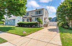 45 Concord Avenue, Bethpage, NY 11714