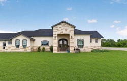 14315 Quesenberry Rd, Von Ormy, TX 78073