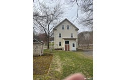 295 Chamberlain Highway, Meriden, CT 06451