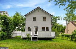 200 MAPLE Street, WARMINSTER, PA 18974