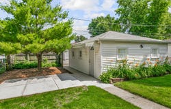 9516 Jackson Avenue, Brookfield, IL 60513