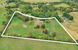 2799 Doran Rd, Sparta, TN 38583