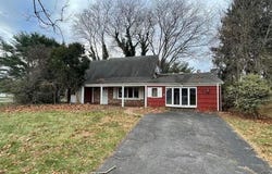 3 Maymont Lane, Stony Brook, NY 11790