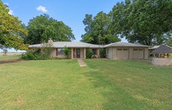 451 County Road 416, Taylor, TX 76574