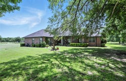 2134 Rs County Road 1402, Point, TX 75472