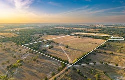5325 E. Blaschke Road, Schulenburg, TX 78956