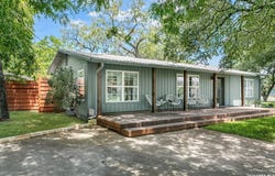 912 Apple, Fredericksburg, TX 78624