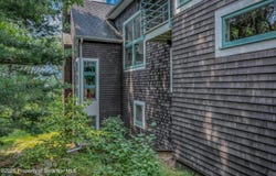208 Thoreau Drive, Moosic, PA 18507