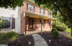 9 ROUND TREE CIR, HOCKESSIN, DE 19707