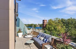 215 E Pleasant St, Oconomowoc, WI 53066