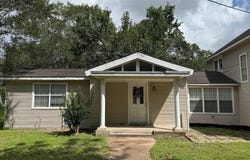 411 E Church St, El Campo, TX 77437