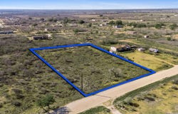 167 County Road 2665, Moore, TX 78057
