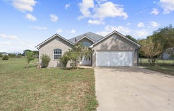 63700 E 270 Road, Grove, OK 74344