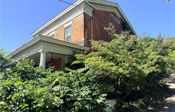 101 Broad Street, Lyons, NY 14489