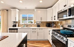 436 Yosemite Ave, Hartford, WI 53027