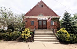 898 Forest Ave, Ross Twp, PA 15202