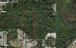 902 Gray Ave, Carrabelle, FL 32322