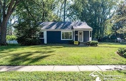1516 Riverview Avenue, Monroe, MI 48162