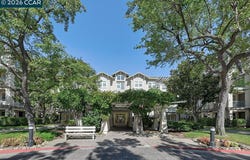 1860 Tice Creek Dr, Walnut Creek, CA 94595
