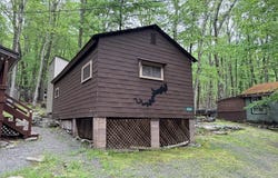 624 Hog Road, Hawley, PA 18428
