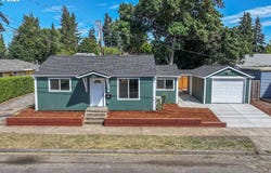 823 4TH St, Springfield, OR 97477