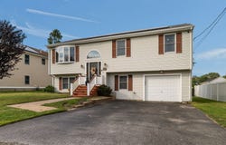 52 Family Dr, Fall River, MA 02721