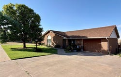 6071 Sunset Drive, Guymon, OK 73942