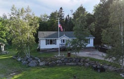 1058 Pleasant Street, Blue Hill, ME 04614