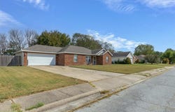 1312 Hackberry Place, Elkins, AR 72727
