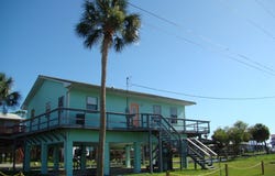 103 W 4th Ave, Horseshoe Beach, FL 32648