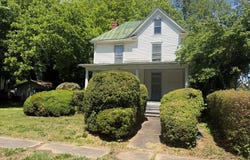 1410 10TH ST, Victoria, VA 23974