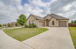 912 Bailey Lane, Mansfield, TX 76063