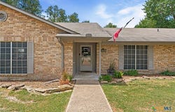 1101 E 19th Street, Cameron, TX 76520