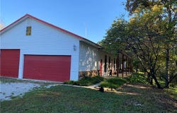 321 NW 1071st Road, Centerview, MO 64093