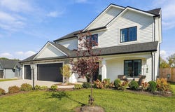 223 W Longfellow Boulevard, Columbia City, IN 46725