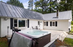 741 Journeys End Road, Mendon, VT 05701