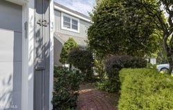 42 Greystone Drive, Voorheesville, NY 12186