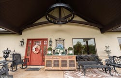 100 CLEARWATER Drive, RIDGELEY, WV 26753