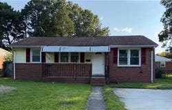 2918 Berkley Avenue, Chesapeake, VA 23325