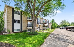 2759 Leonard Street NW, Grand Rapids, MI 49504