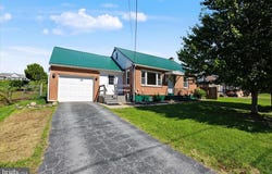 85 E COLLEGE Avenue, WERNERSVILLE, PA 19565