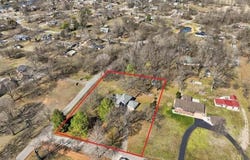 916 E 27th Street, Baxter Springs, KS 66713