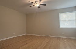 180 E Northwest Highway, Des Plaines, IL 60016