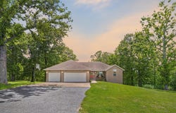 300 Alice Place, Ozark, MO 65721