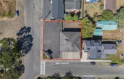 220 NW SPRING St, Waldport, OR 97394