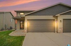 5537 E Brennan Dr, Sioux Falls, SD 57110
