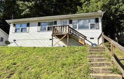 92 Anglin Run Drive, Philippi, WV 26416