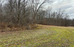 St Route 225, Diamond, OH 44412